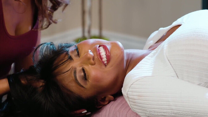 Fantasy Massage - Ember Snow - Kylie Le Beau - Petite Asian Ember Snow and Ebony Kylie Le Beau in Interracial Facial Fun / 03.03.2025